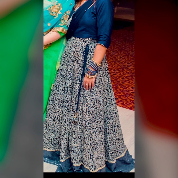 Indian lengha Punjabi suit - Picture 2 of 5